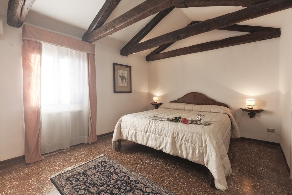 Palazzetto San Lio, Rialto Apartment
